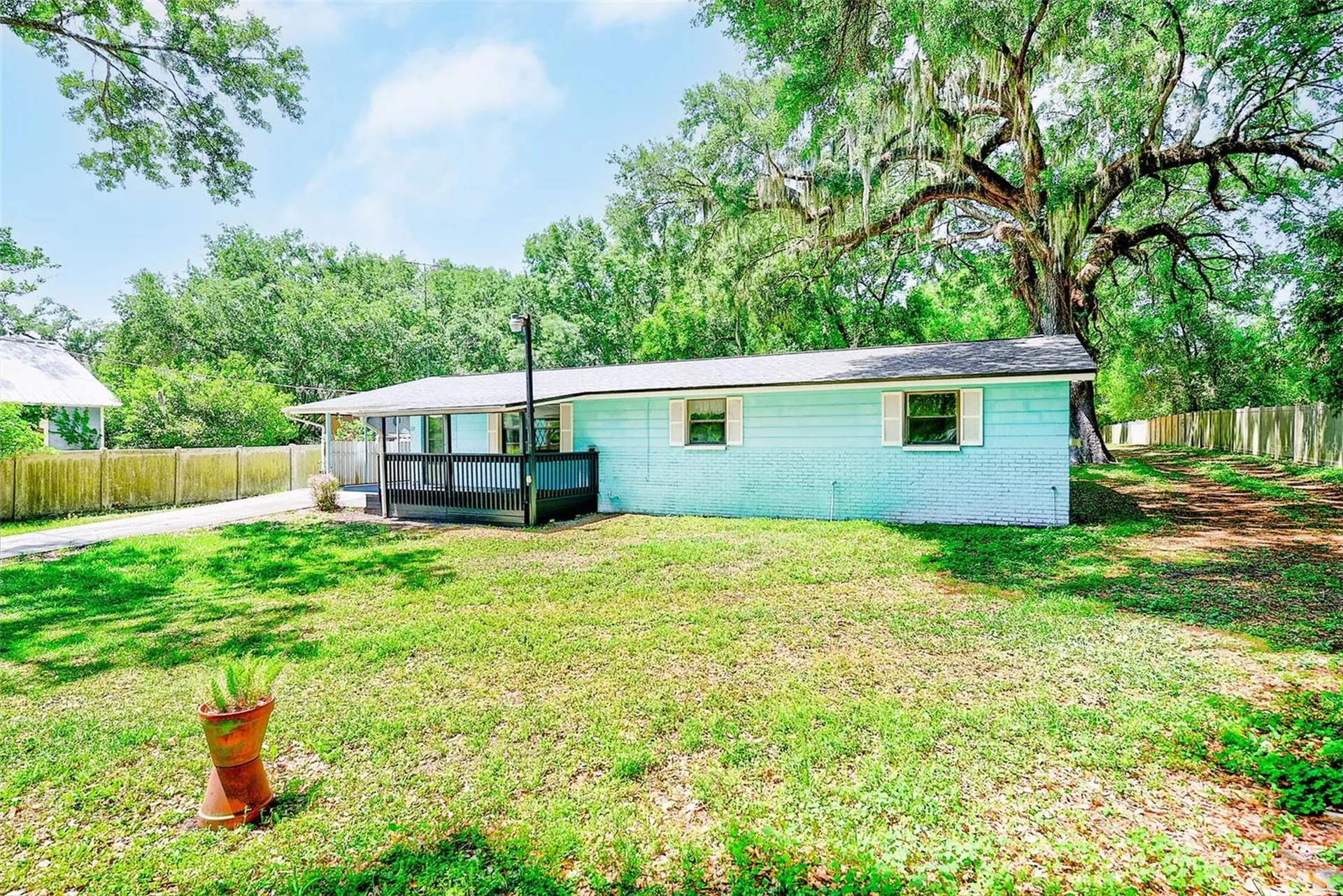 228 Skywood Drive Valrico FL 33594