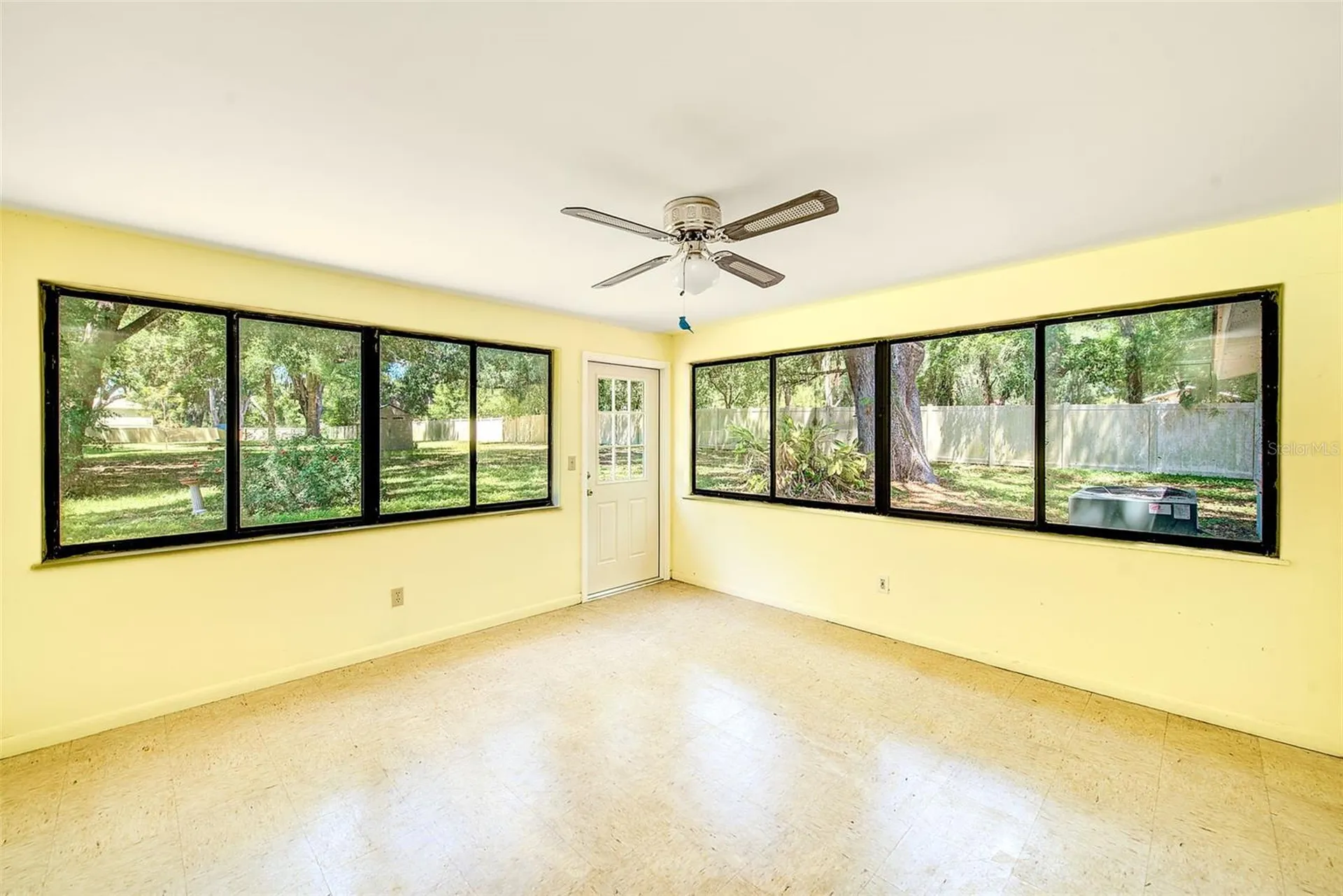 228 Skywood Drive Valrico FL 33594
