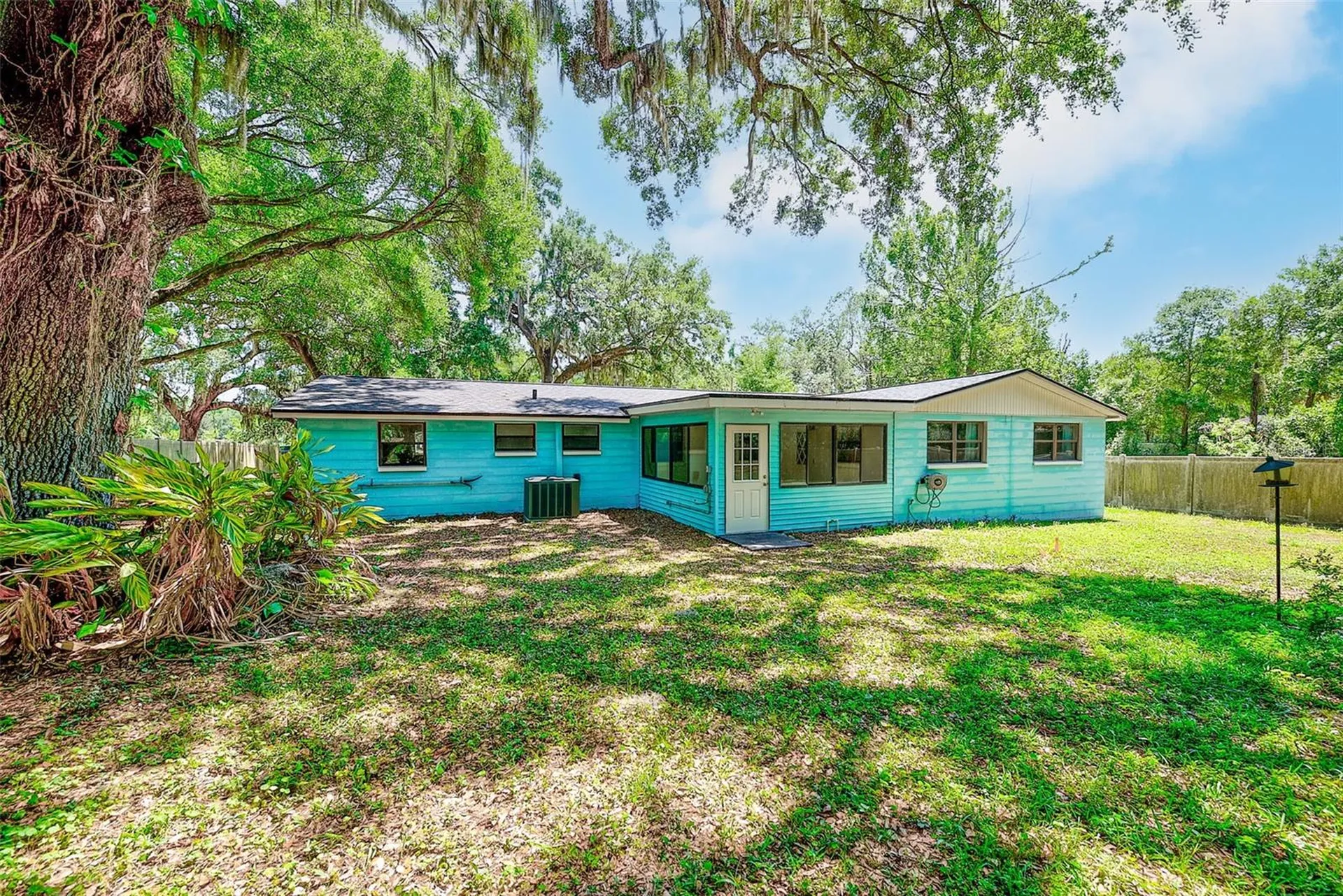 228 Skywood Drive Valrico FL 33594