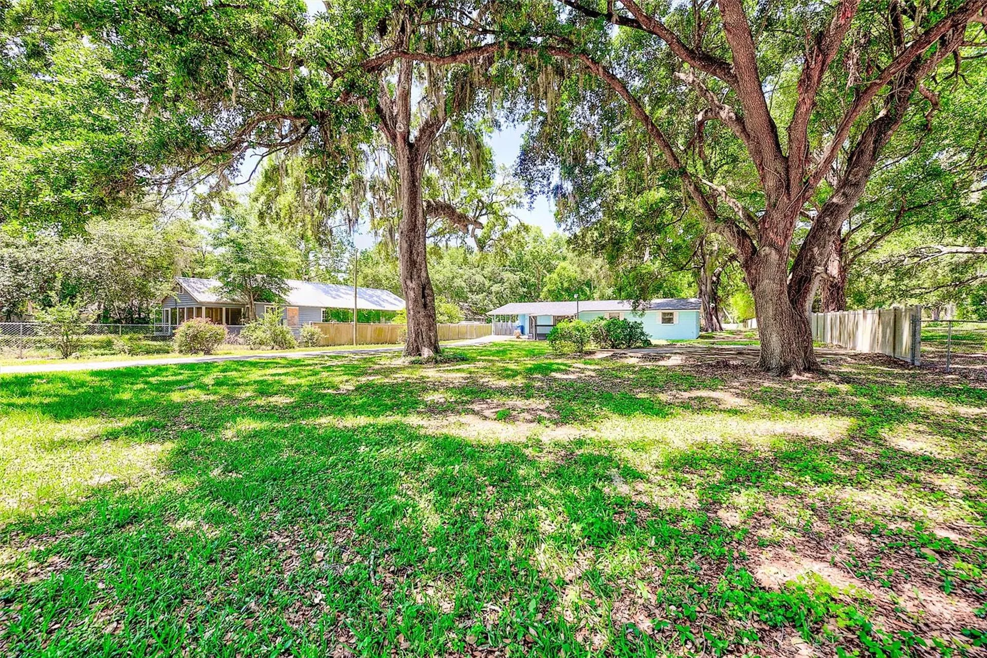 228 Skywood Drive Valrico FL 33594