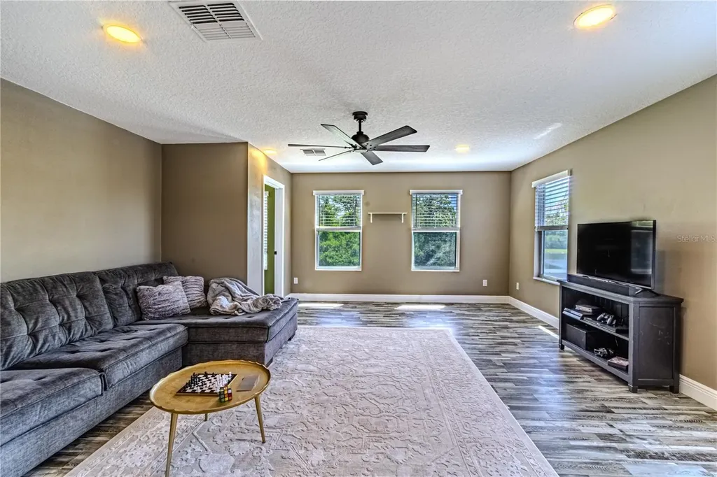 2243 Three Rivers Drive Orlando FL 32828