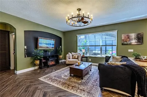 2243 Three Rivers Drive Orlando FL 32828