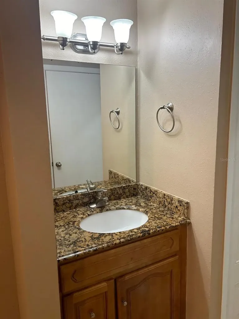 238 Afton Square Altamonte Springs FL 32714