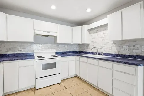 1708 E Genesee Street Tampa FL 33610