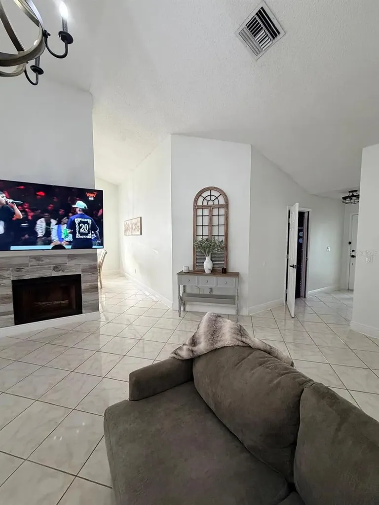 15126 Nighthawk Drive Tampa FL 33625