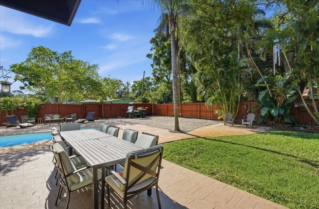 700 66th Avenue S St Petersburg FL 33705