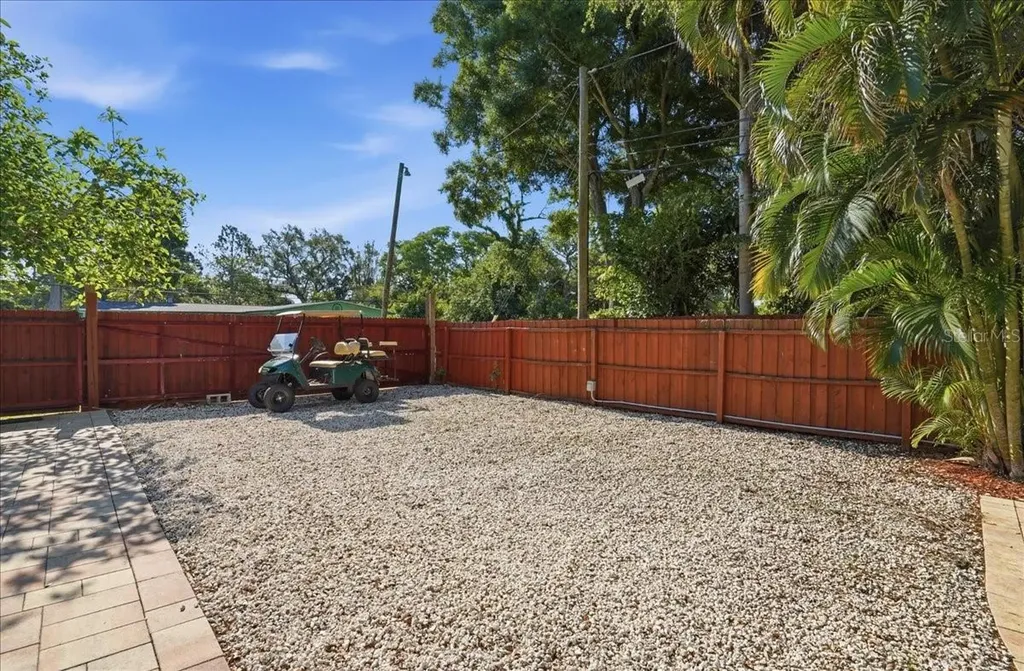 700 66th Avenue S St Petersburg FL 33705