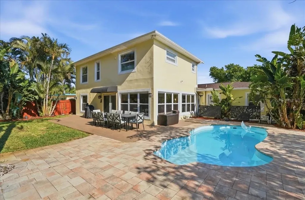 700 66th Avenue S St Petersburg FL 33705