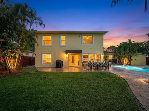 700 66th Avenue S St Petersburg FL 33705