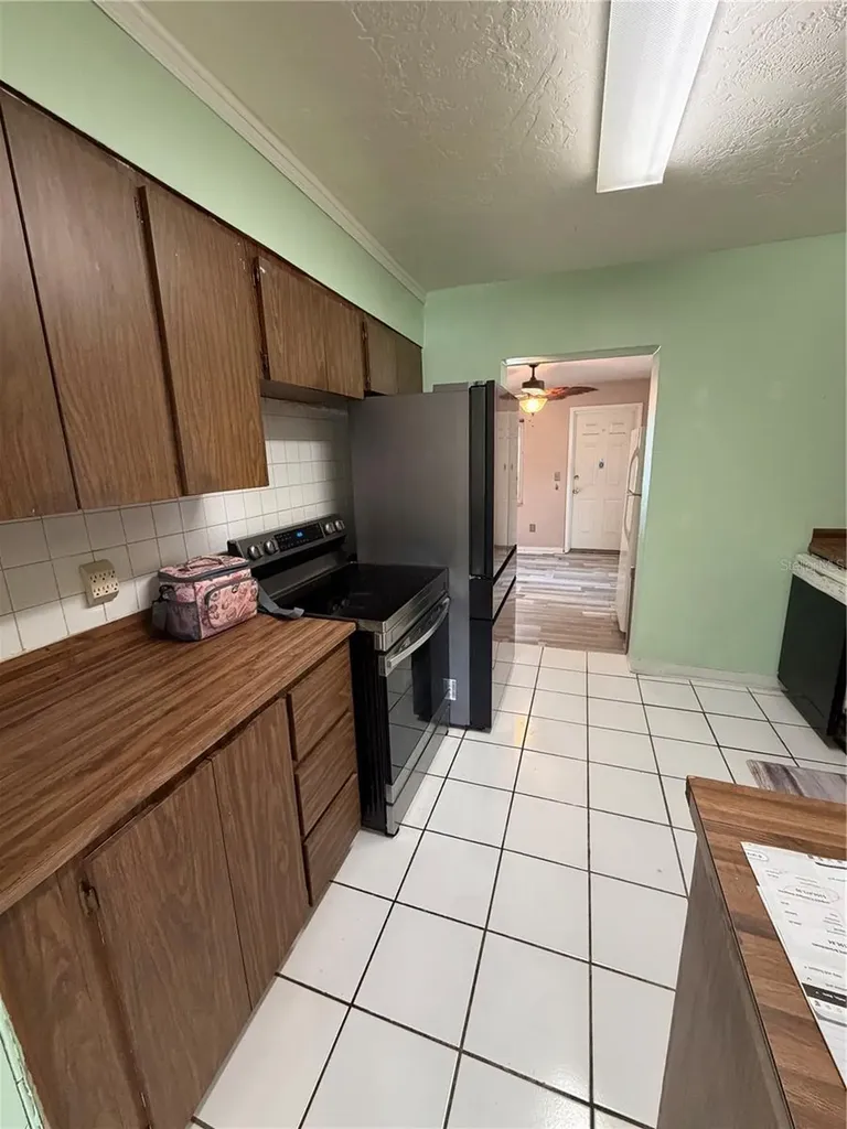4102 74th Street N St Petersburg FL 33709