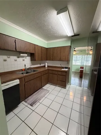 4102 74th Street N St Petersburg FL 33709