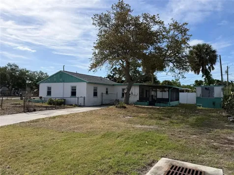 4102 74th Street N St Petersburg FL 33709