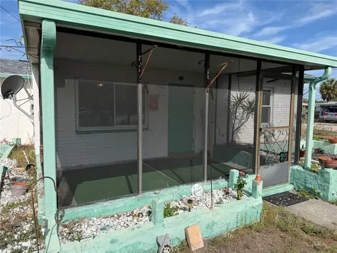 4102 74th Street N St Petersburg FL 33709