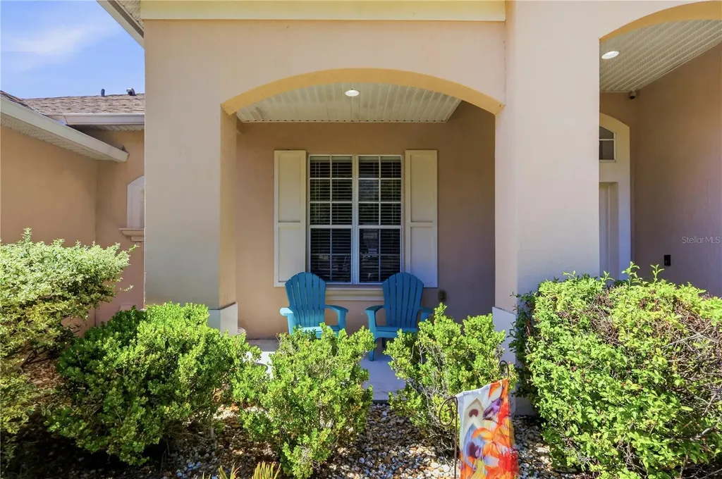 12929 Regiment Drive Grand Island FL 32735