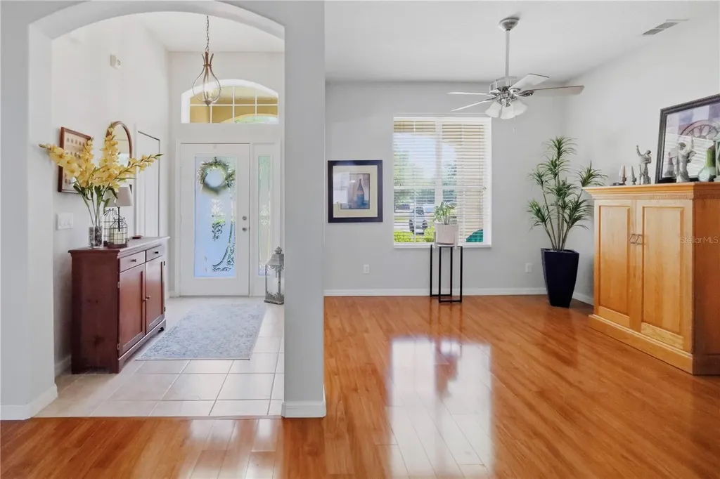 12929 Regiment Drive Grand Island FL 32735