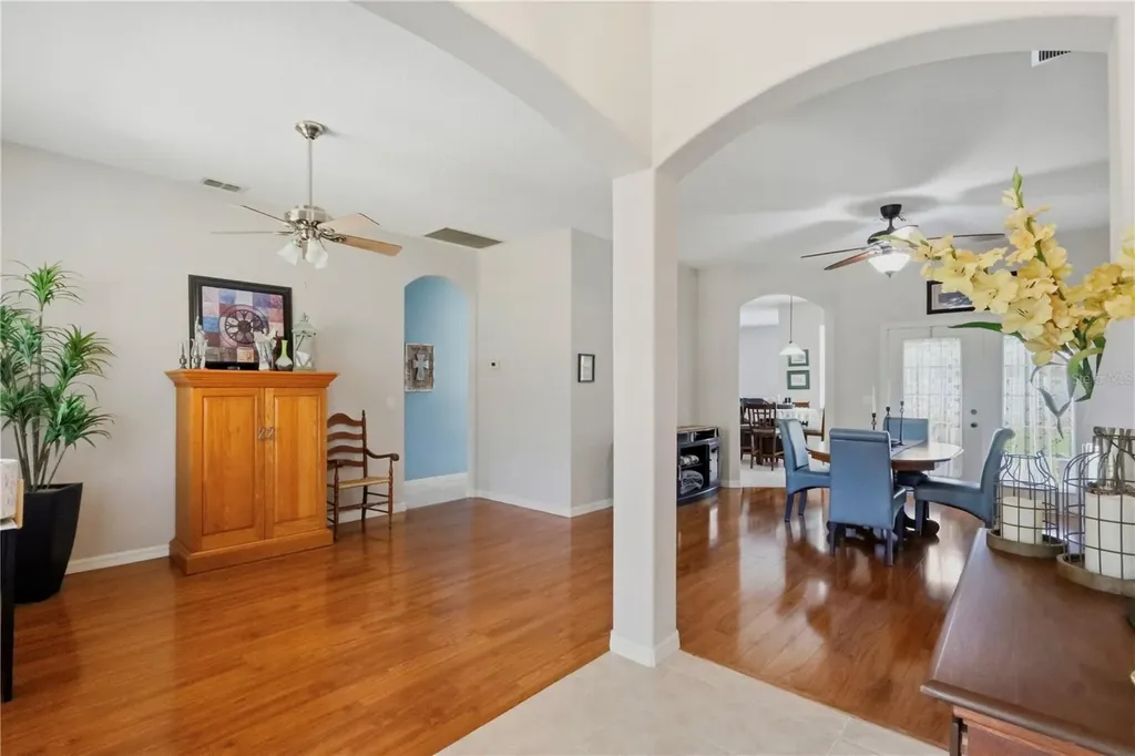 12929 Regiment Drive Grand Island FL 32735