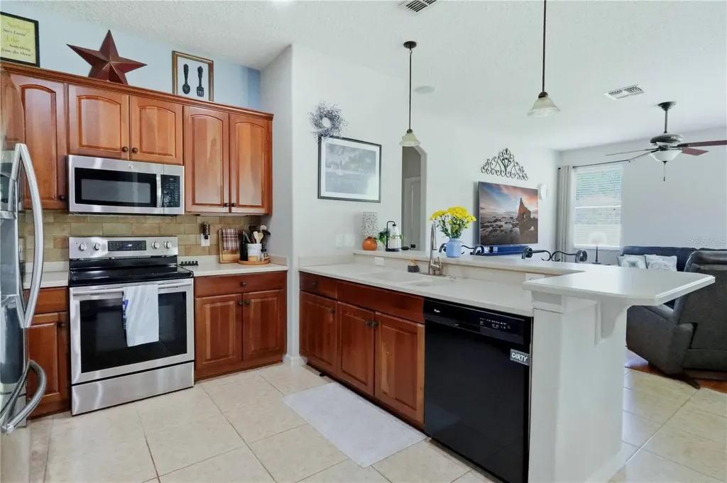 12929 Regiment Drive Grand Island FL 32735
