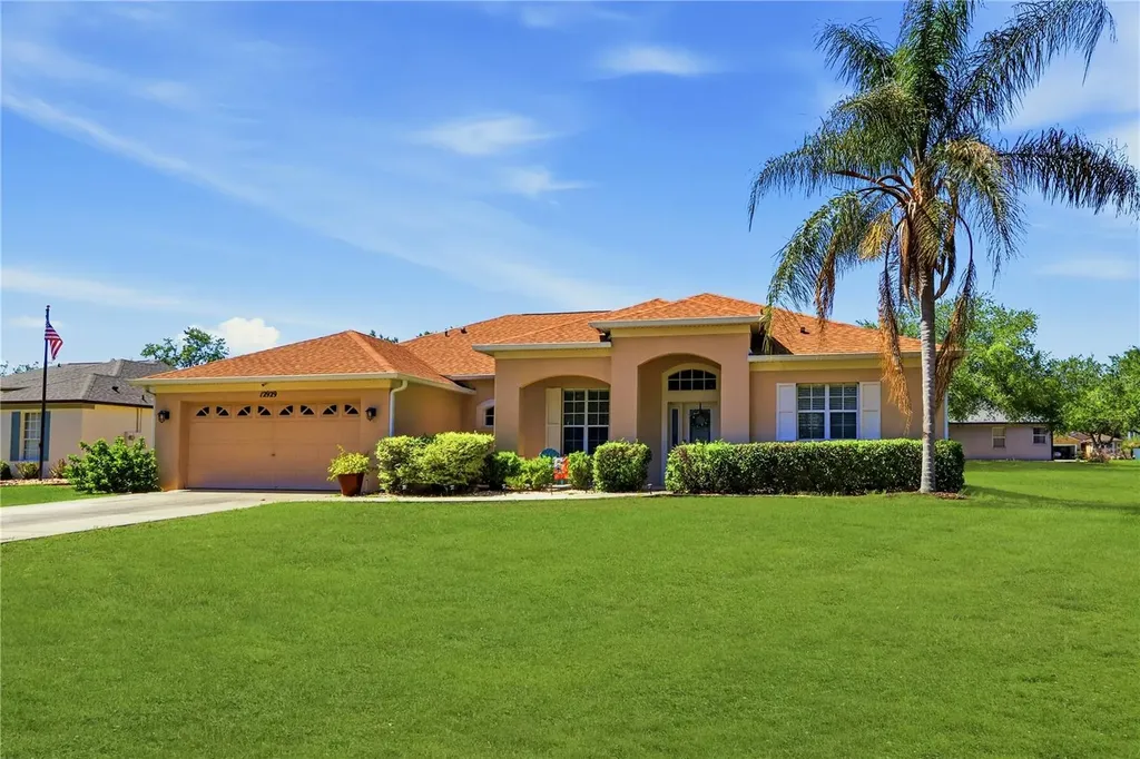 12929 Regiment Drive Grand Island FL 32735