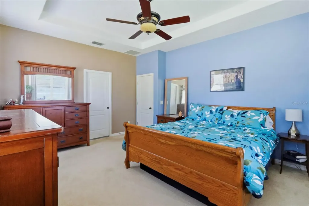 12929 Regiment Drive Grand Island FL 32735