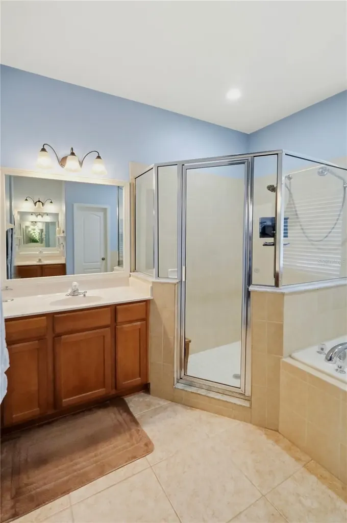 12929 Regiment Drive Grand Island FL 32735