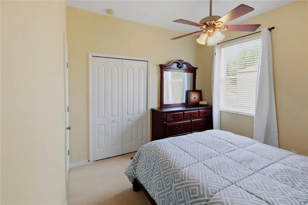 12929 Regiment Drive Grand Island FL 32735
