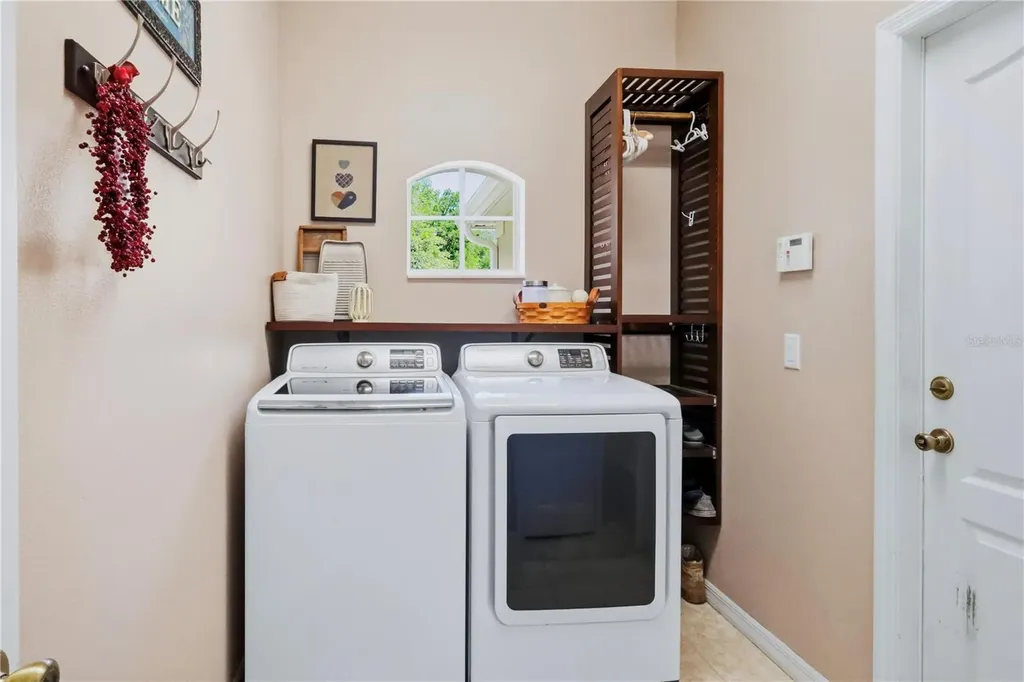 12929 Regiment Drive Grand Island FL 32735