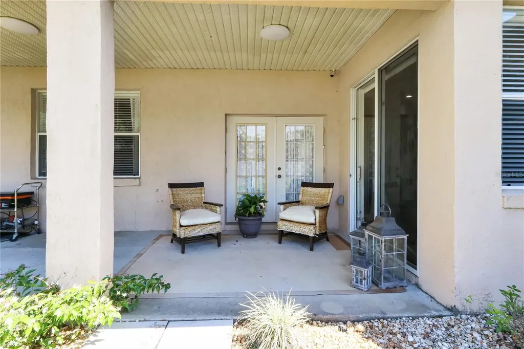 12929 Regiment Drive Grand Island FL 32735