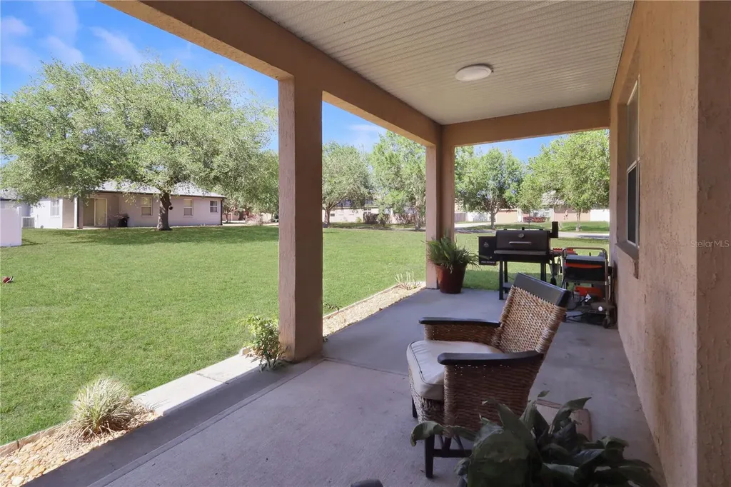 12929 Regiment Drive Grand Island FL 32735