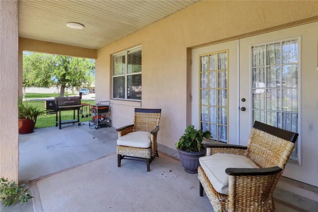 12929 Regiment Drive Grand Island FL 32735