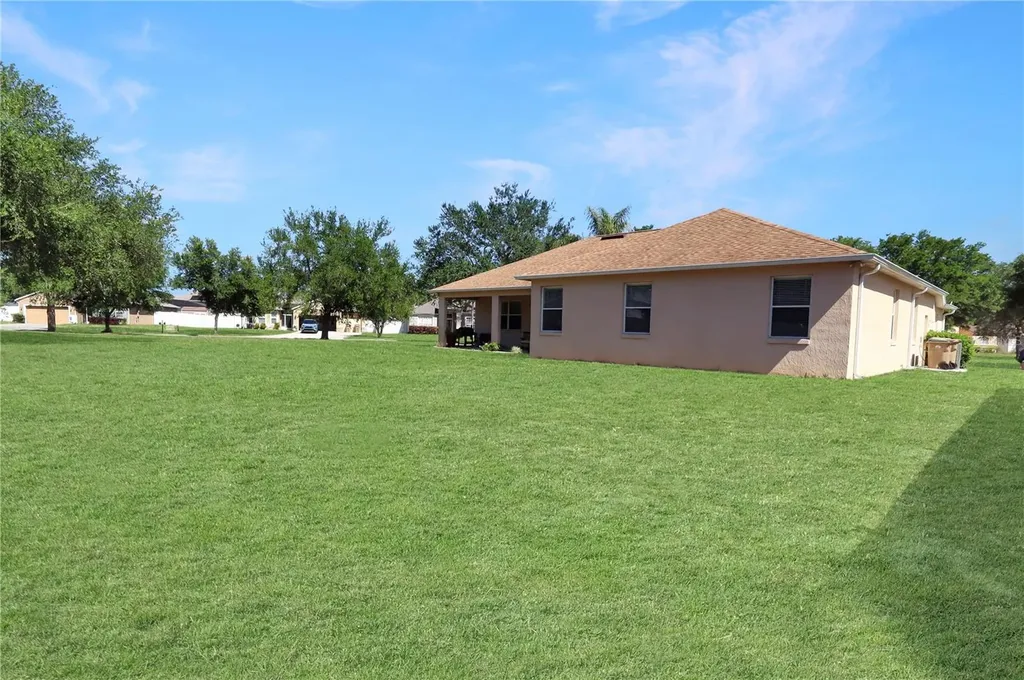 12929 Regiment Drive Grand Island FL 32735