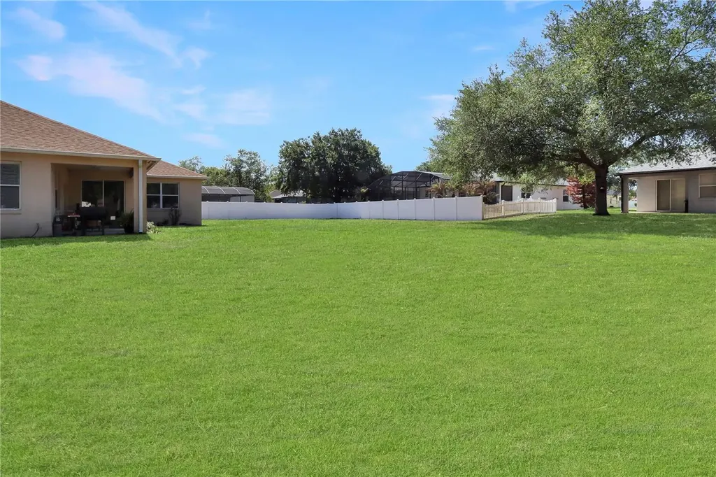 12929 Regiment Drive Grand Island FL 32735
