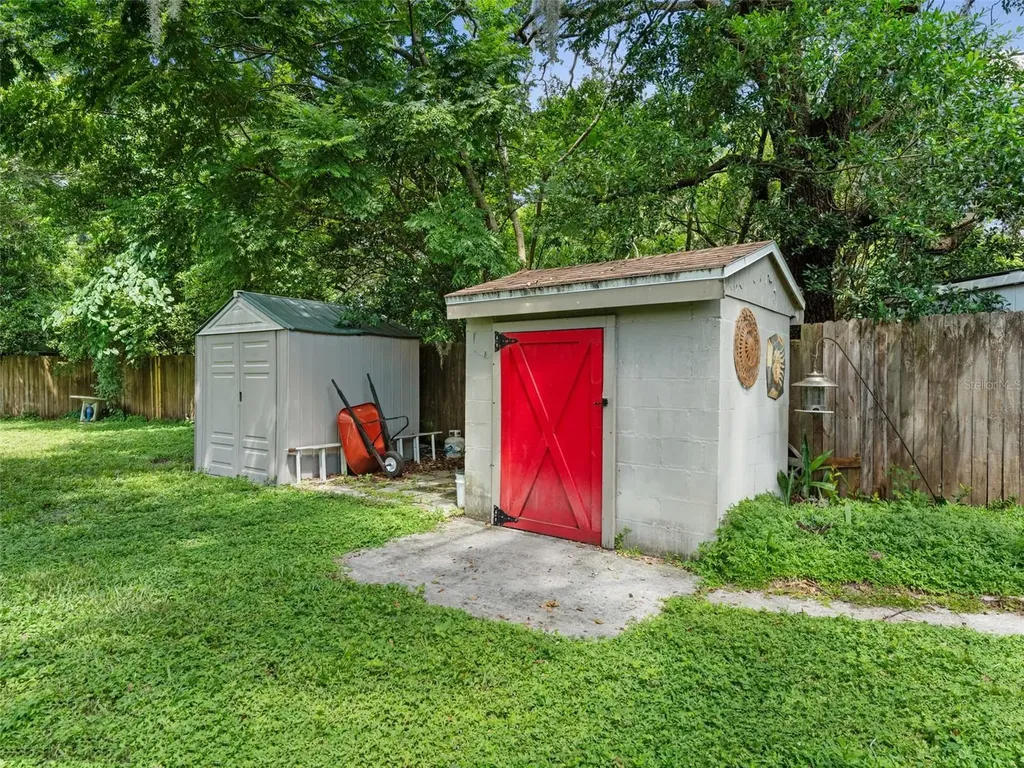 12510 Noreast Lake Drive Tampa FL 33612