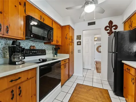 12510 Noreast Lake Drive Tampa FL 33612