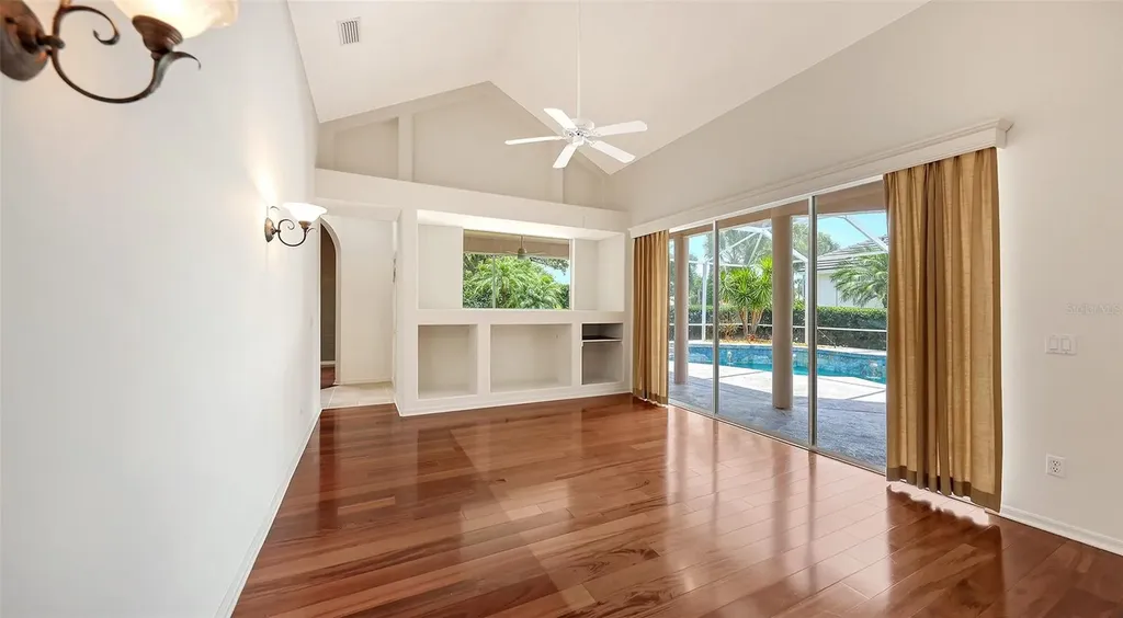 816 Shadow Bay Way Osprey FL 34229