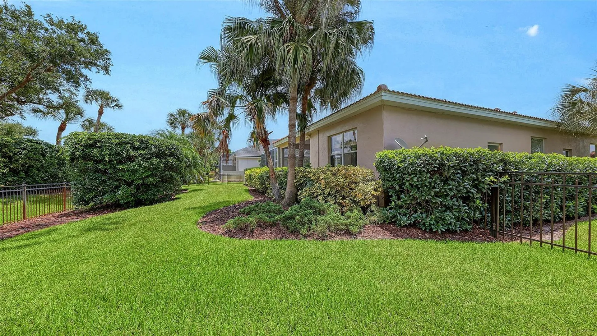 816 Shadow Bay Way Osprey FL 34229