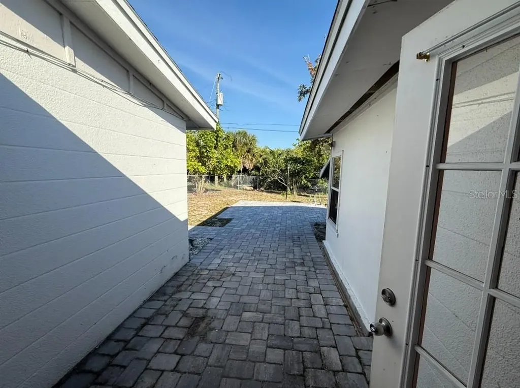 6631 Renssalaer Drive Bradenton FL 34207