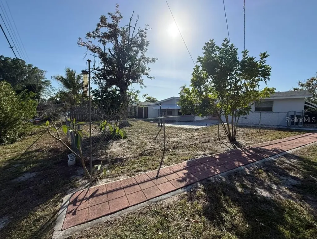 6631 Renssalaer Drive Bradenton FL 34207