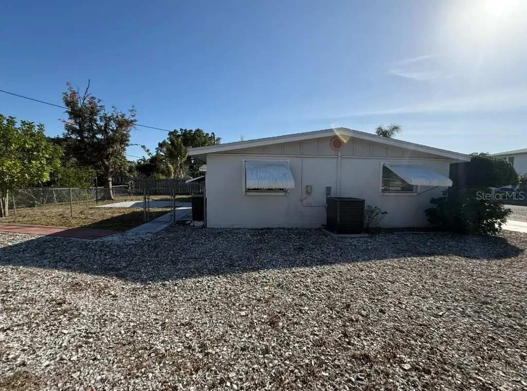 6631 Renssalaer Drive Bradenton FL 34207