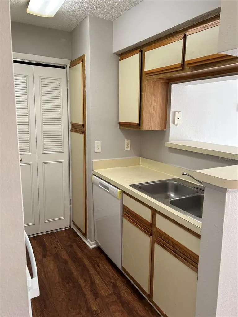 241 Afton Square Altamonte Springs FL 32714