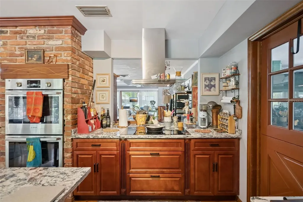 295 Frances Circle Altamonte Springs FL 32701