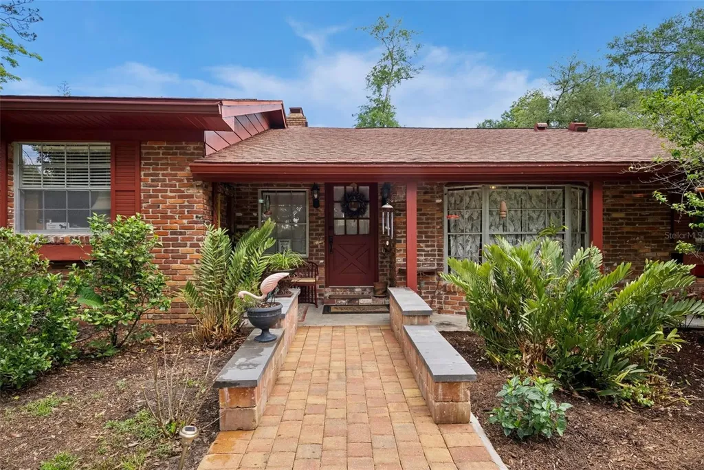 295 Frances Circle Altamonte Springs FL 32701