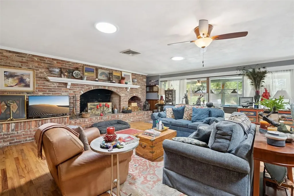 295 Frances Circle Altamonte Springs FL 32701