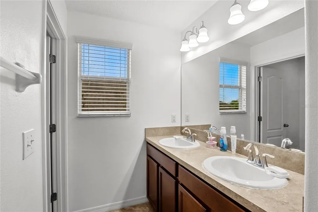 13161 Royal Pines Avenue Riverview FL 33579
