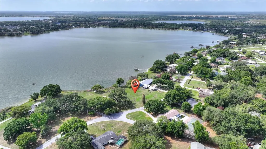 Lake Avenue Winter Haven FL 33880