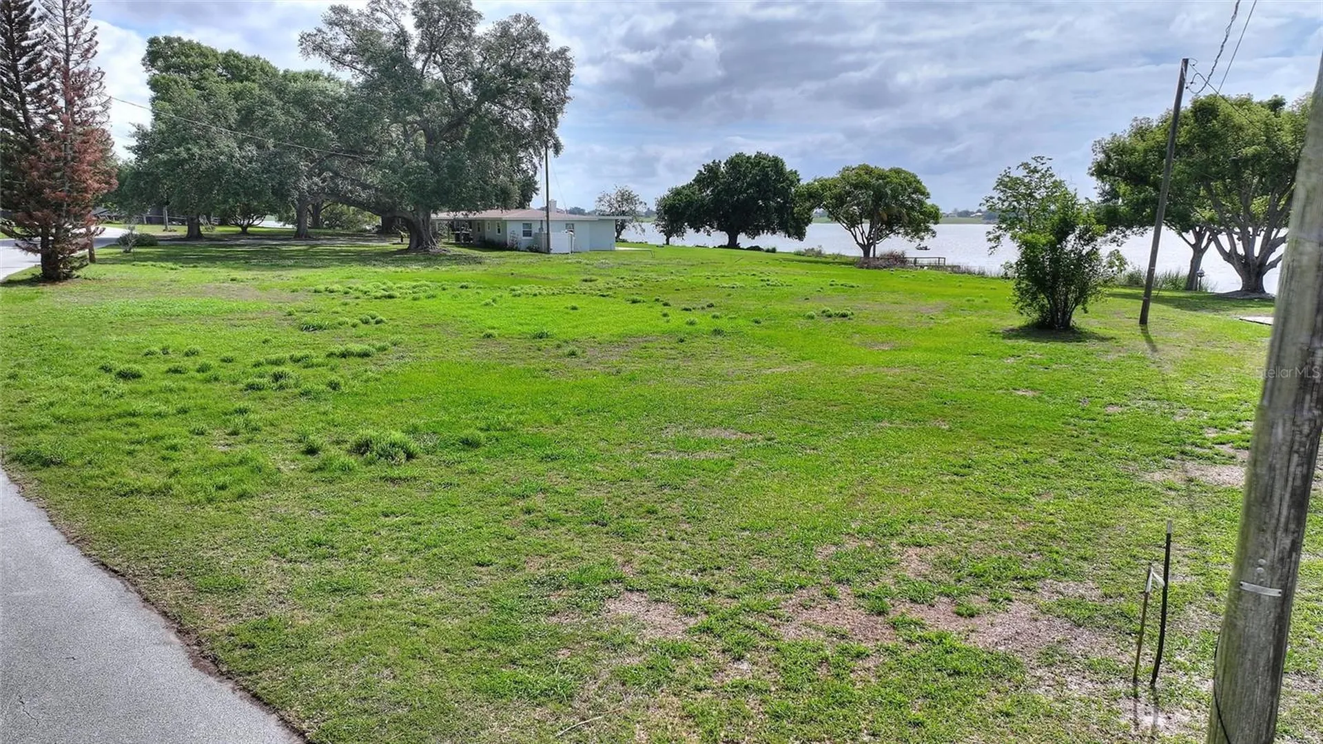 Lake Avenue Winter Haven FL 33880