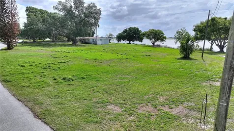 Lake Avenue Winter Haven FL 33880