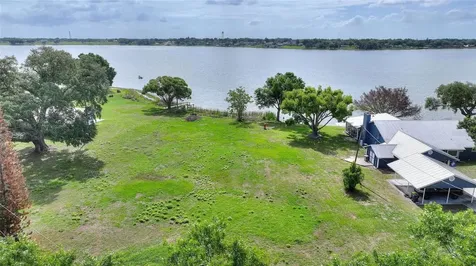 Lake Avenue Winter Haven FL 33880
