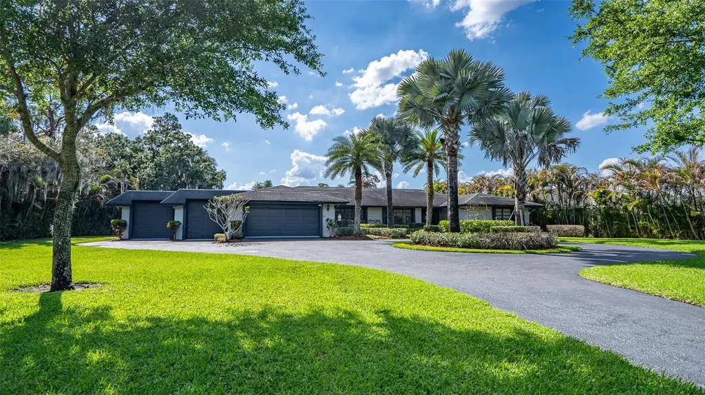 573 Holmes Avenue Lake Placid FL 33852