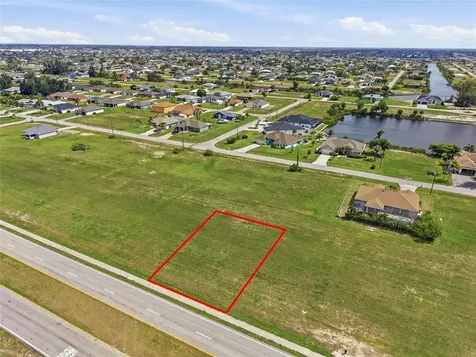 3008 Tropicana Parkway W Cape Coral FL 33993