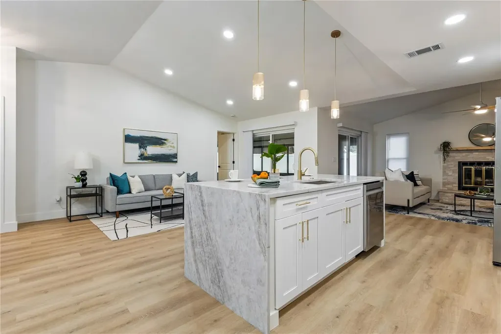2173 Cypress Point Drive N Clearwater FL 33763